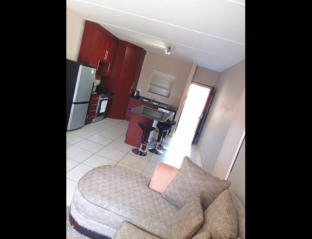 2 BEDROOM APARTMENT TO LET IN SECUNDA